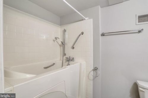 11744 Lovejoy St, Silver Spring MD 20902-1632 exterior