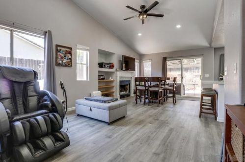 13170 Aurora Dr, El Cajon, CA 92021-1803