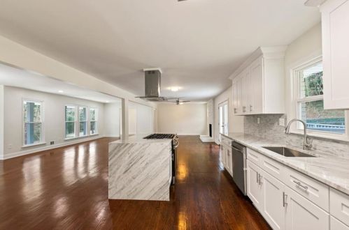 3111 Eleanor Ter, Atlanta GA  30318-6017 exterior