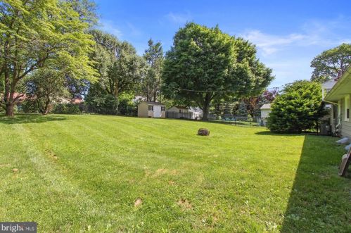 41 Roosevelt Blvd, Lancaster PA  17601-4039 exterior