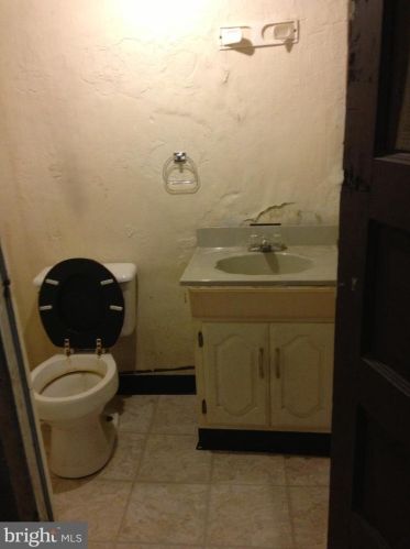 3625 11 St, Philadelphia PA 19148-0052 exterior