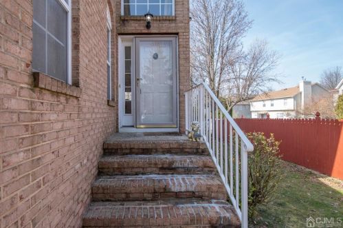 11 Reagan St, Old Bridge, NJ 08857-3931