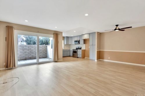 5476 Willow Woods Ln, Anaheim, CA 92807-1429