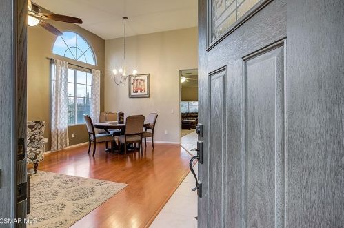 1267 Fitzgerald Rd, Simi Valley CA 93065-4480 exterior