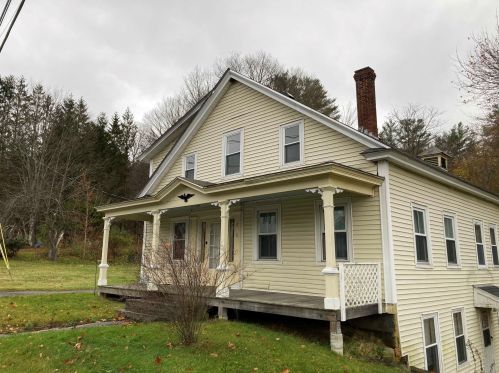 17 Pleasant St, Marlborough, NH 03455-2532