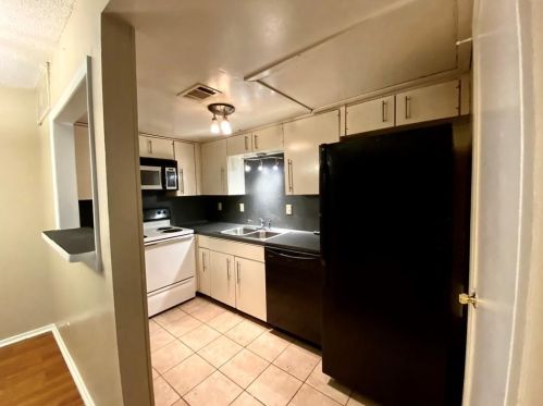 1717 35th St, Austin, TX 78703-1300