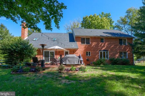 131 Bentley Ln, Lancaster PA  17603-6203 exterior