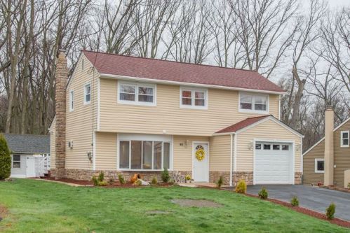 95 Reservoir Ave, Kinnelon, NJ 07405-1637