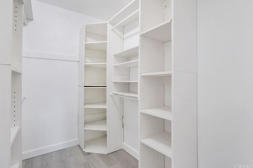 5215 Thorn Tree Ln, Irvine CA  92612-2346 exterior