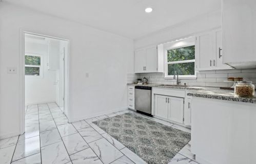 216 Avena Ave, Lodi, CA 95240-3308