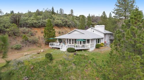 1303 Manzanita Dr, Vallecito, CA