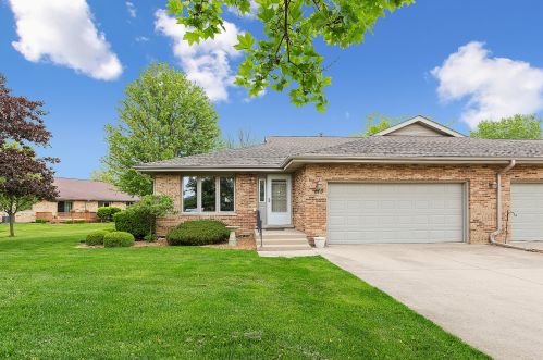 813 Winter Park Dr, Mokena, IL 60451-3106