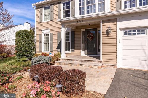 8215 Tall Timber Dr, Gainesville, VA 20155-1754