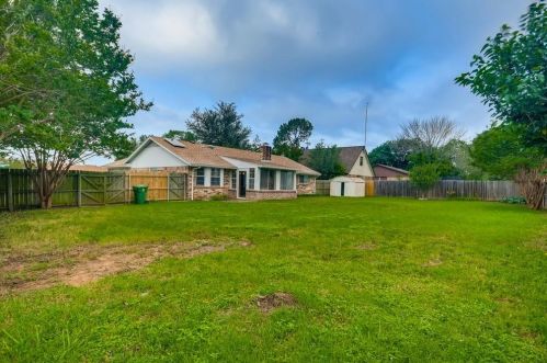 7721 Cedar Park Ave, Fort Worth, TX 76182-7902