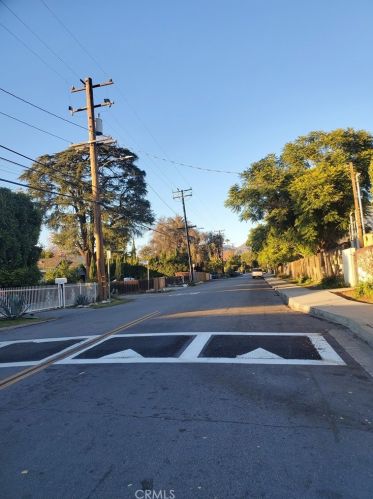 2195 Casitas Ave, Altadena, CA 91001-5366