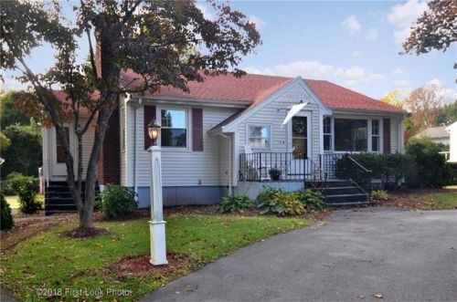 17 Wilbur Ave, Warren, RI 02885-1131