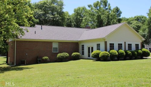 326 Twin Oaks Dr, Monroe, GA 30655-6128