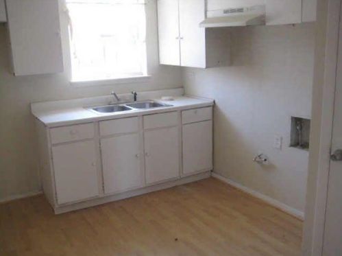 536 Henderson Cir, Garland TX  75040-7378 exterior