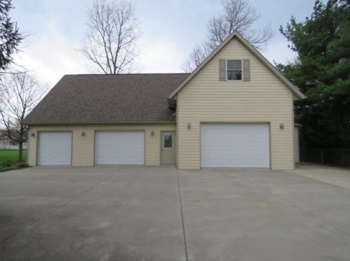 1321 Tuesburg Ct, Swygert, IL 61764-1258