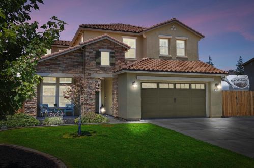 571 Sepp Ct, Ripon, CA 95366-9243