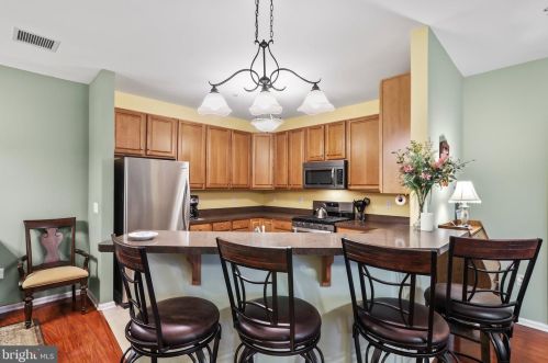 213 Timberlake Dr, Trenton NJ  08618-1457 exterior