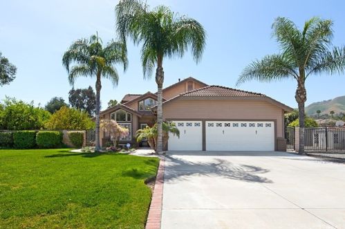 11109 Middleborough Rd, Riverside CA  92503-5814 exterior