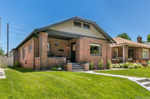 3216 Vine St, Denver, CO 80205-4137