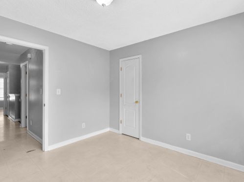 718 Old Stone Ct, Stockbridge GA  30281-7616 exterior