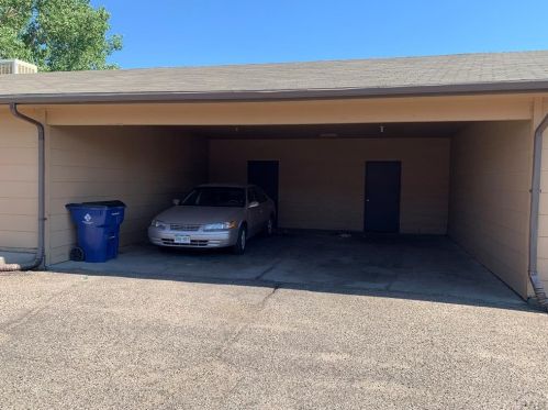 2009 Carlee Dr, Pueblo, CO 81005-4808