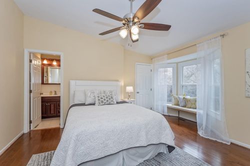 231 Hastings St, Cincinnati OH 45219-1420 exterior