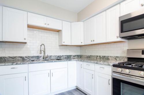 5218 Charloe St, Cincinnati OH  45227-1034 exterior