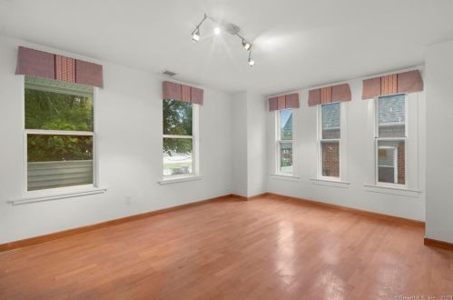 44 Cliff St, Huntington CT  06484-3003 exterior
