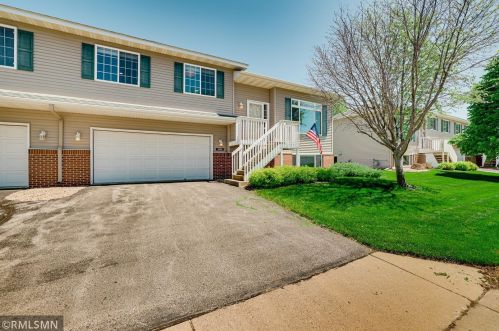1405 Constitutional Dr, Waterford, MN 55057-3548