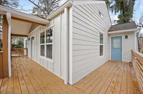 2732 Miles Cir, Atlanta GA  30344-3743 exterior