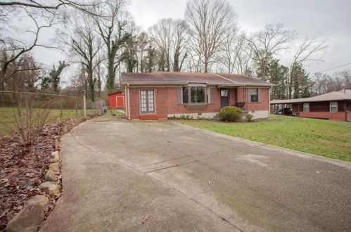 6437 Arthur Dr, Lithia Springs, GA 30122-1404