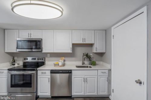 5484 Green Dory Ln, Columbia MD  21044-1912 exterior