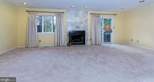14 Hanover Ct, Princeton NJ  08540-7066 exterior