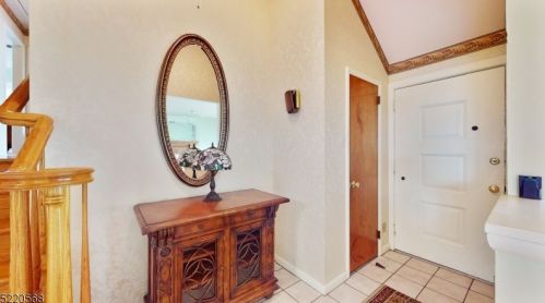 65 Golf Rd, Bloomfield, NJ 07003-3118
