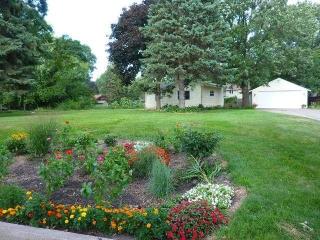 3066 Arthur St, Saint Paul, MN 55113-1235