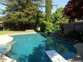 179 Mojave Ct, Vacaville, CA 95688-2402