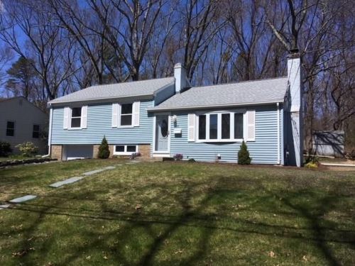 51 Darling St, Warwick, RI 02886-8501