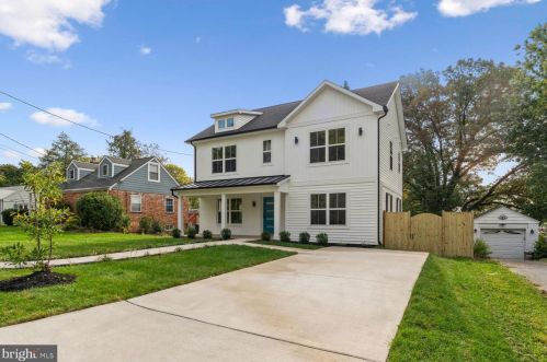 1610 Noyes Dr, Silver Spring MD  20910-2224 exterior