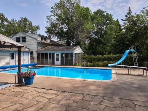 996 Douglas Rd, Saint Paul, MN 55118-3635