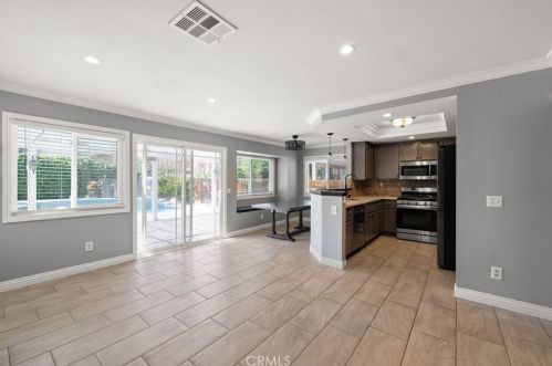 3670 Windstorm Way, Riverside CA  92503-4505 exterior