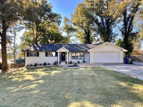 497 Dicks Ct, Lilburn, GA 30047-2714