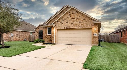 2807 Pedernales Falls Dr, Pearland, TX 77584-1338
