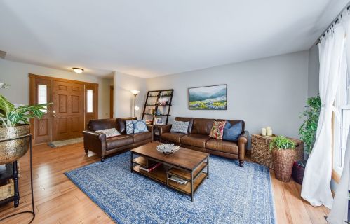 908 Wampum Ct, Carol Stream, IL 60188-1342