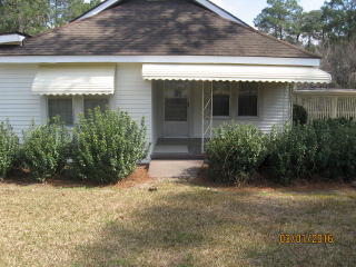 902 Golf Club Rd, Douglas, GA 31533-7900