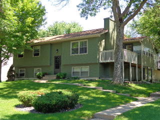 3556 Pilgrim Ln, Minneapolis MN  55441-2469 exterior