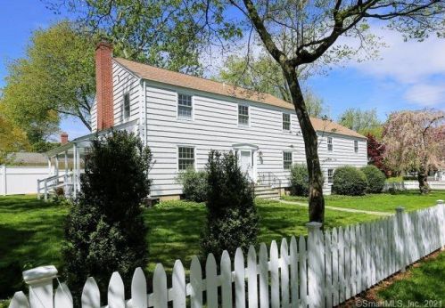 26 Spring St, Riverside CT  06878-6128 exterior